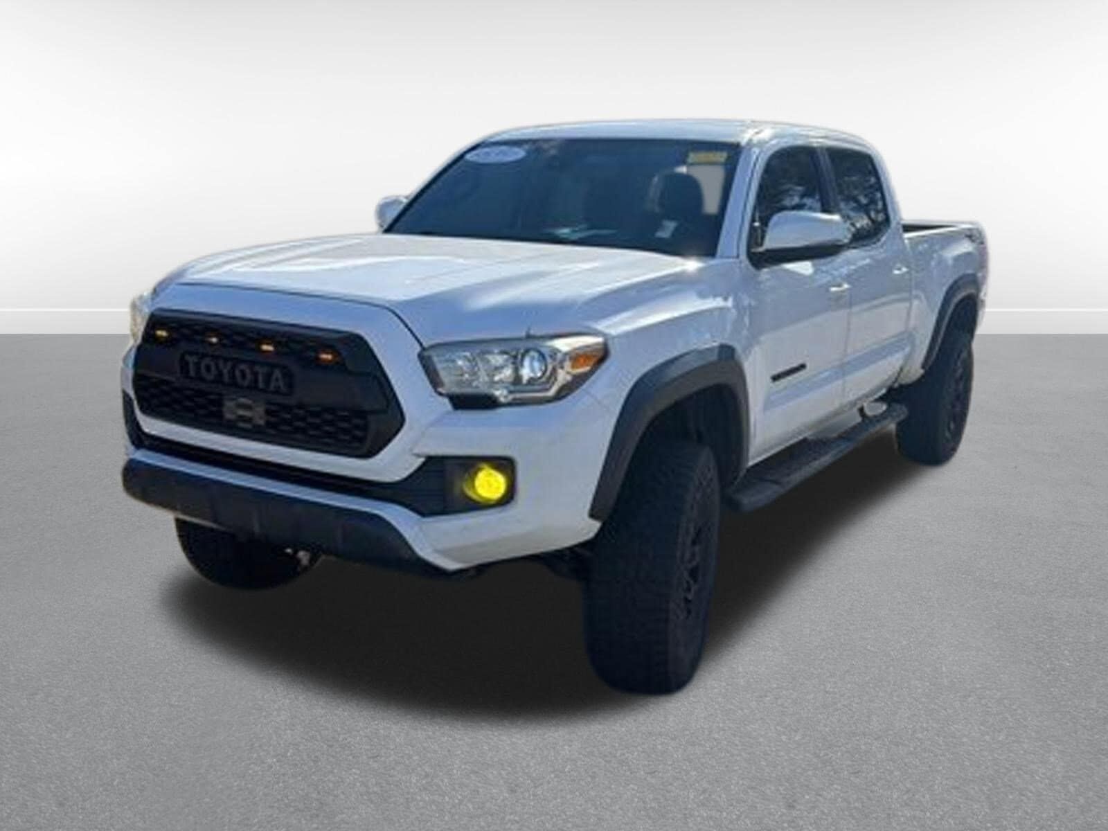 2018 TOYOTA Tacoma