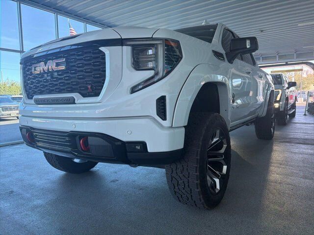 2023 GMC Sierra
