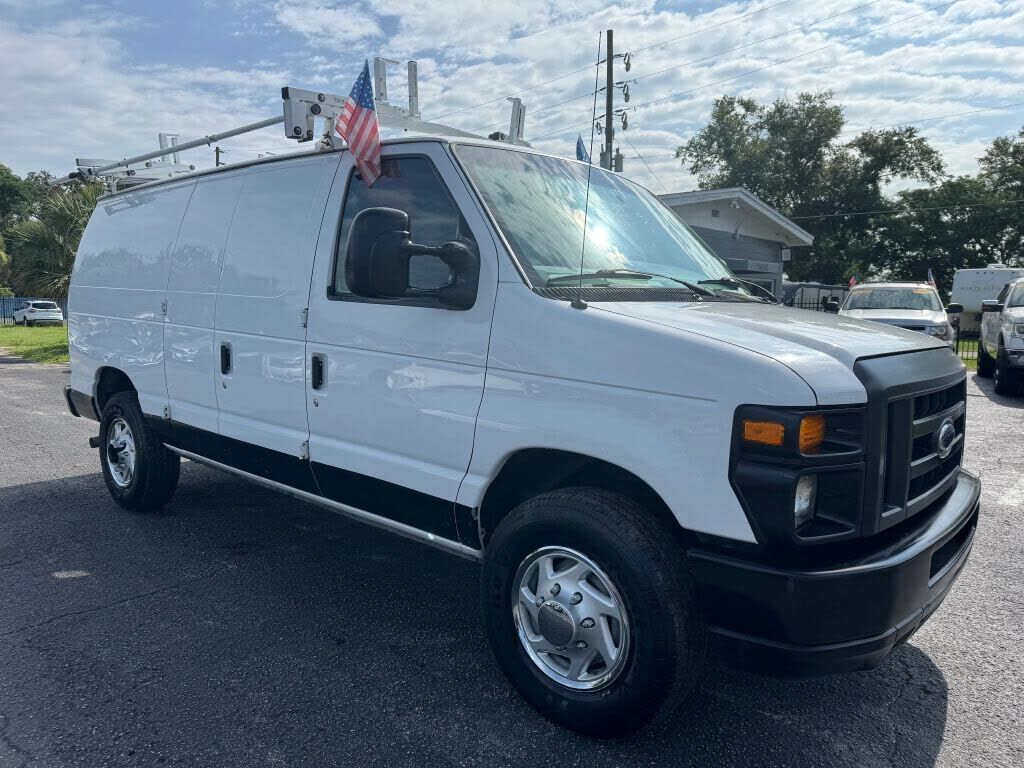 2013 FORD E-250