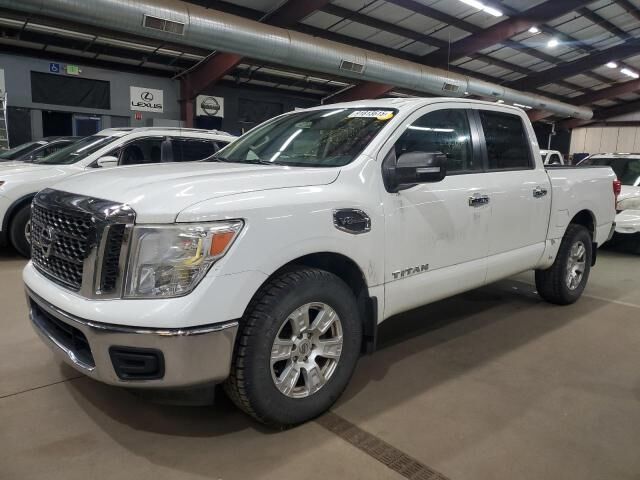 2017 NISSAN Titan