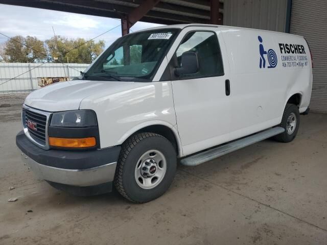 GMC Savana