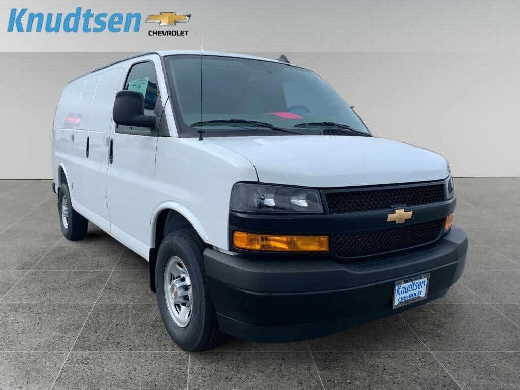 2025 CHEVROLET Express