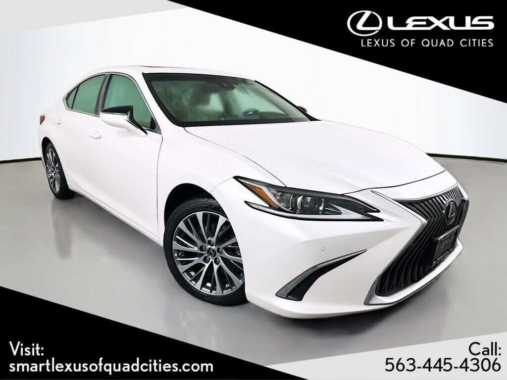 2019 LEXUS ES