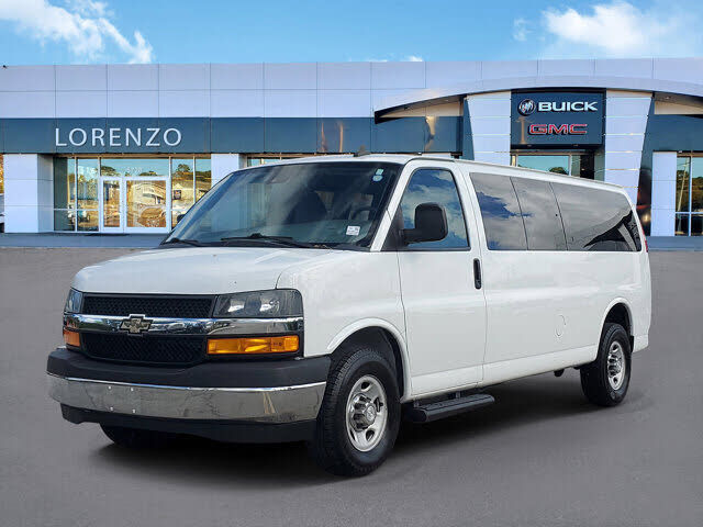 2020 CHEVROLET Express