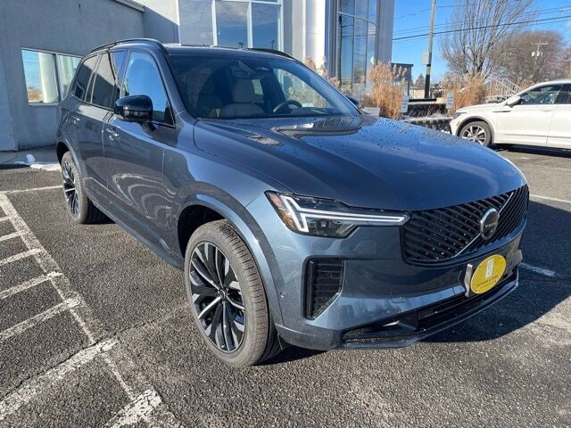 2026 VOLVO XC90