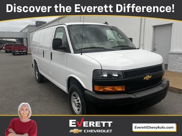 2025 CHEVROLET Express