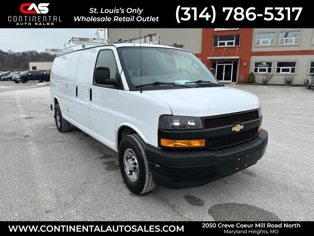 2022 CHEVROLET Express