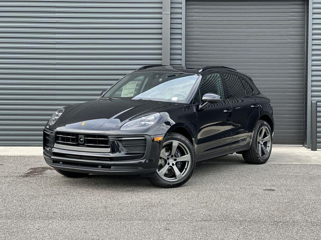 2025 PORSCHE Macan