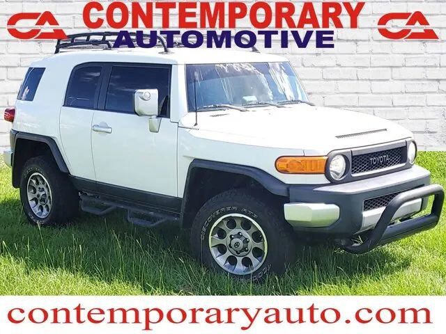 2013 TOYOTA FJ Cruiser