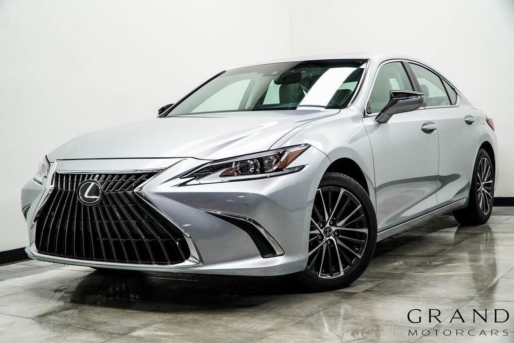 2024 LEXUS ES