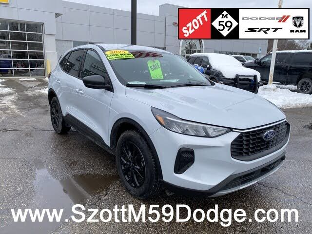 2025 FORD Escape