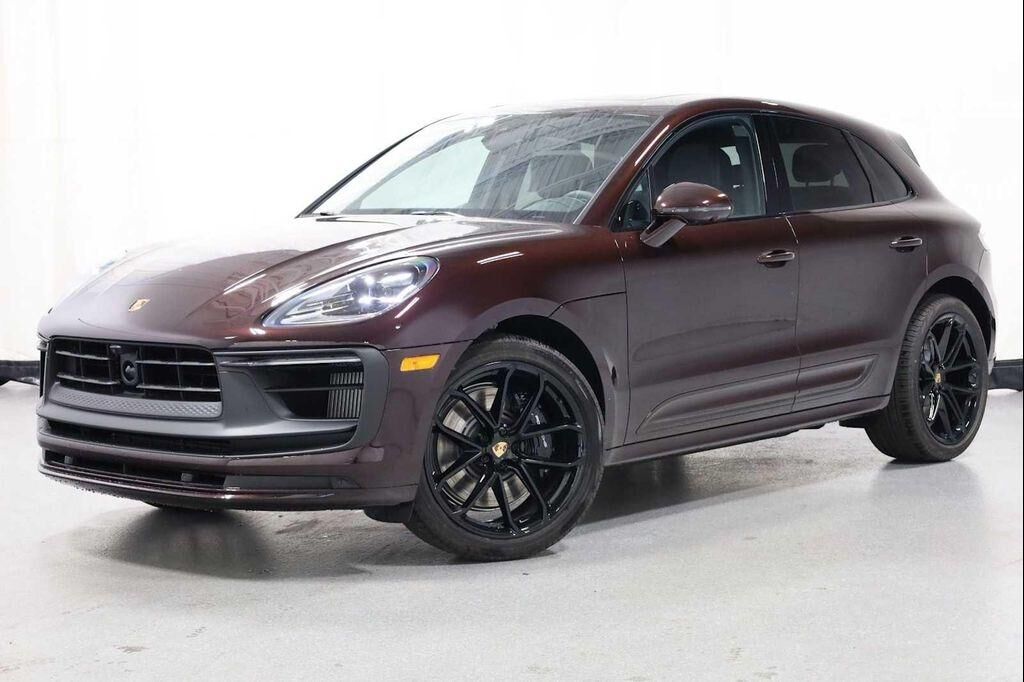 2025 PORSCHE Macan