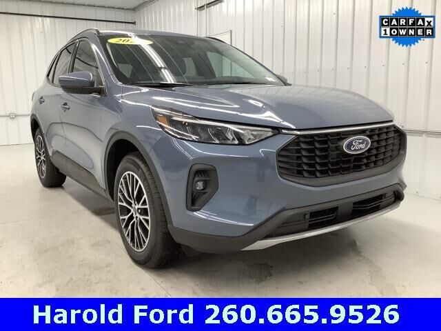 2024 FORD Escape