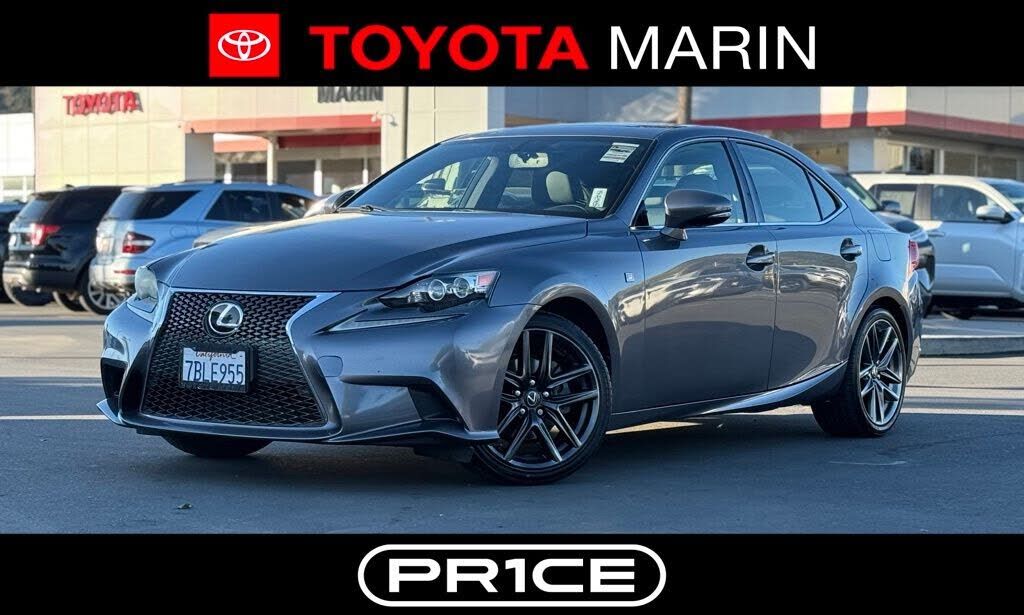 Lexus IS