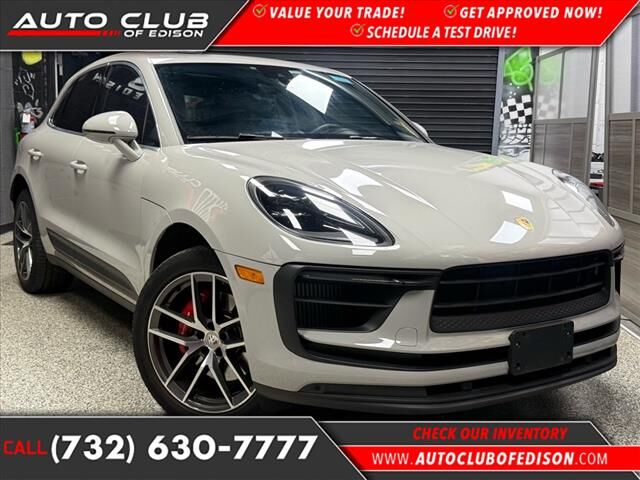 2022 PORSCHE Macan