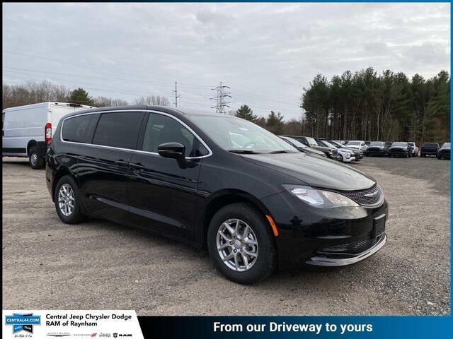 2026 CHRYSLER Voyager