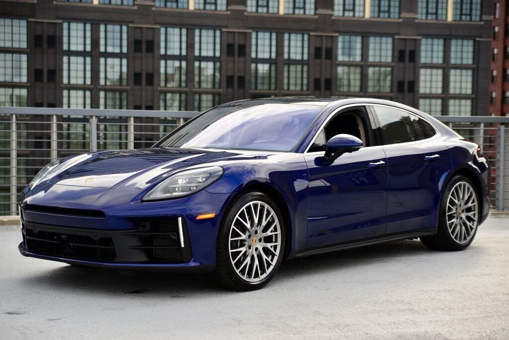 2024 PORSCHE Panamera
