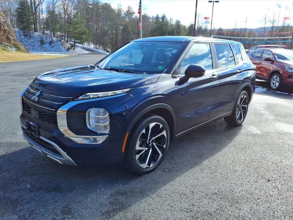 2024 MITSUBISHI Outlander