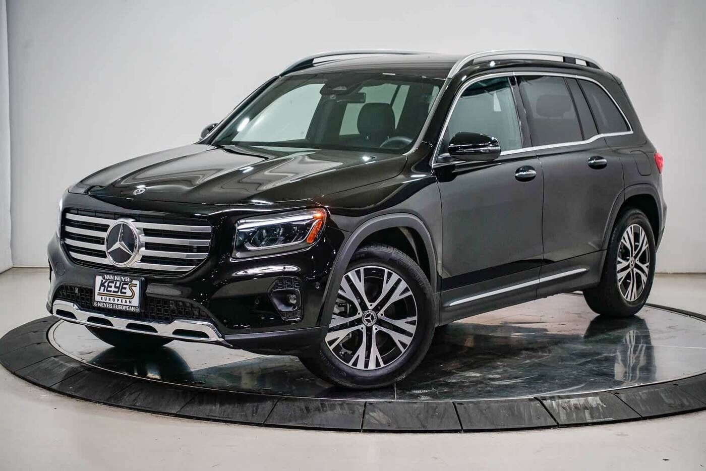 2025 MERCEDES-BENZ GLB-Class