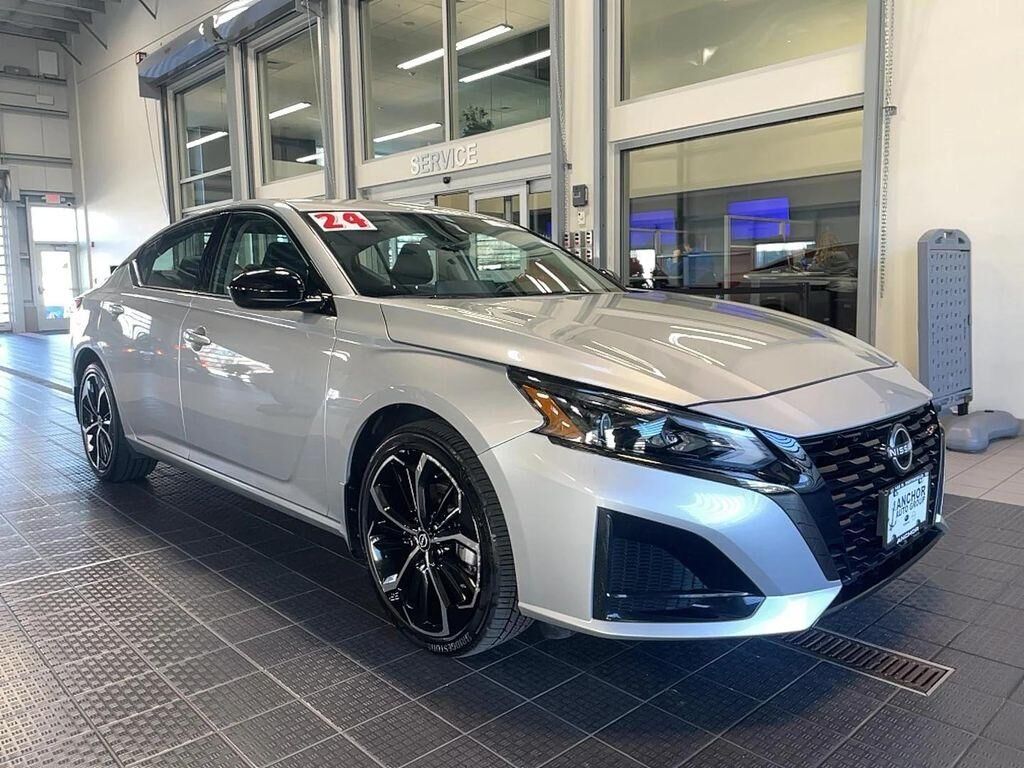 2024 NISSAN Altima
