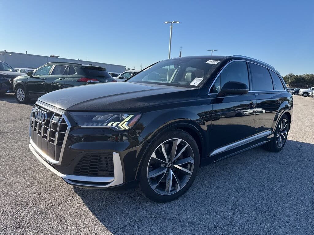 2022 AUDI SQ7