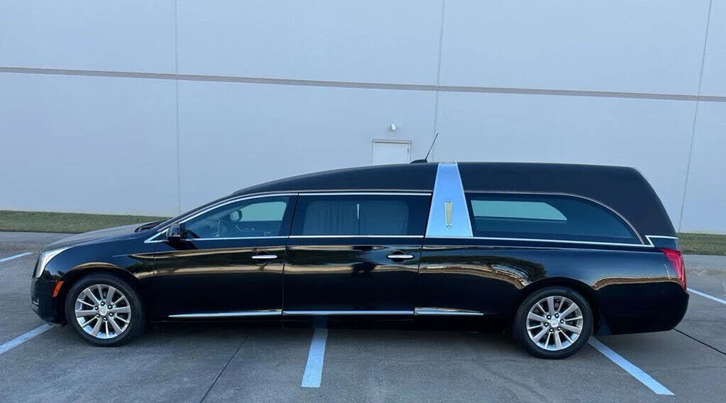 2017 CADILLAC Funeral Coach