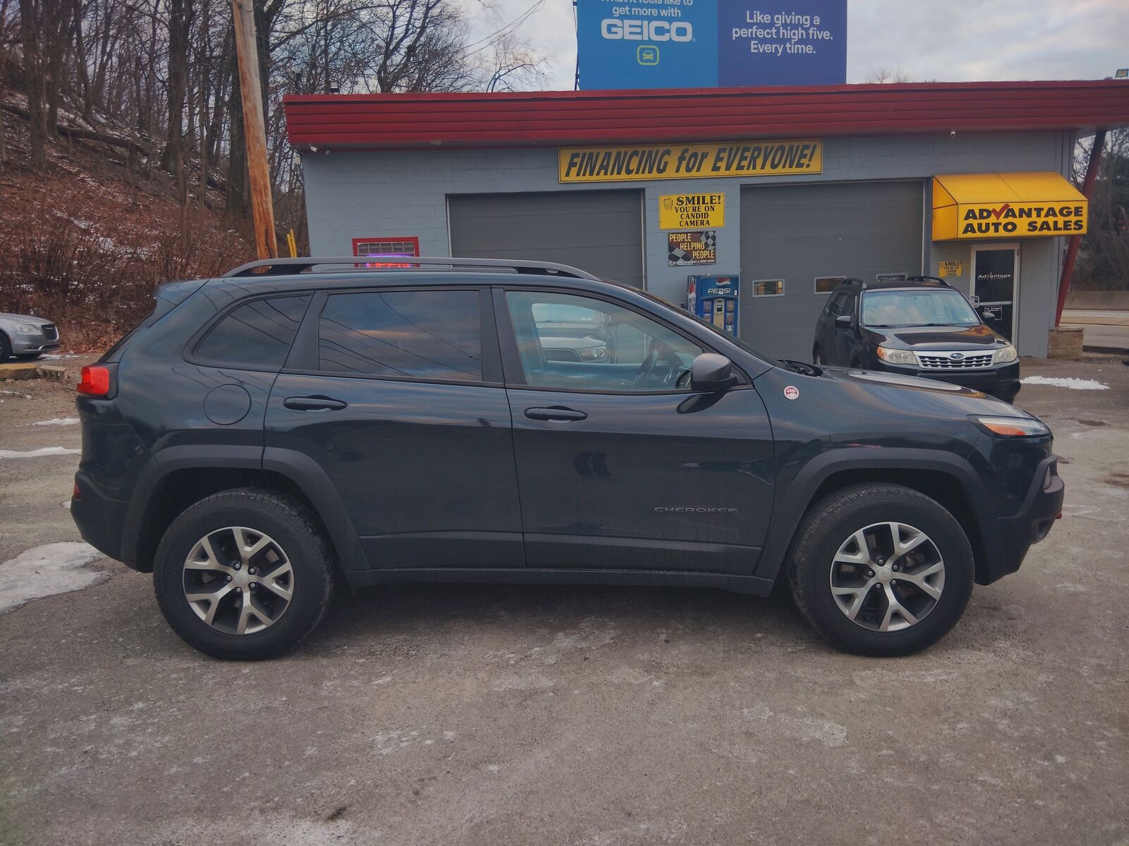 2017 JEEP Cherokee