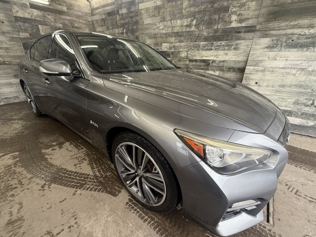 Infiniti Q50