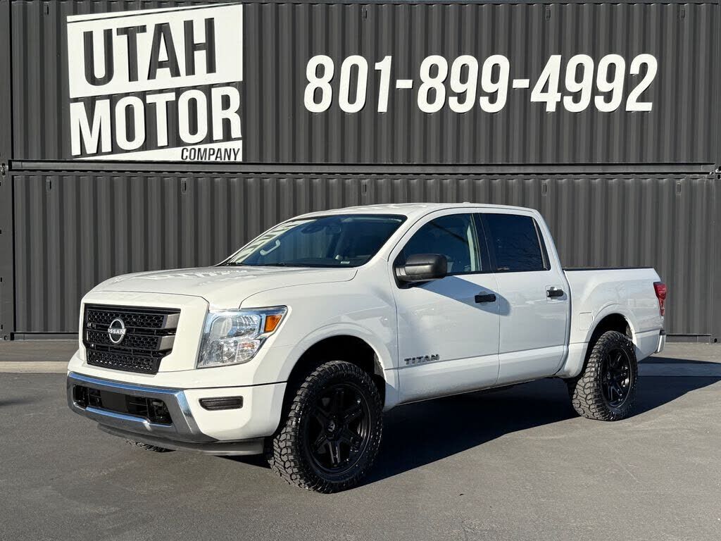 2023 NISSAN Titan