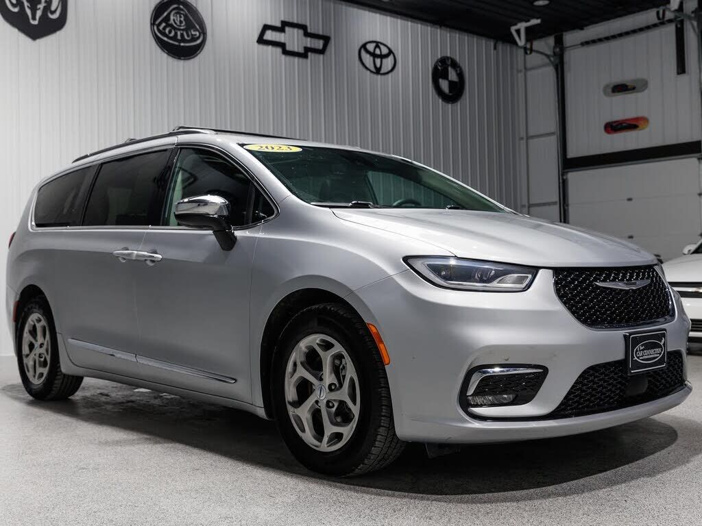 2023 CHRYSLER Pacifica