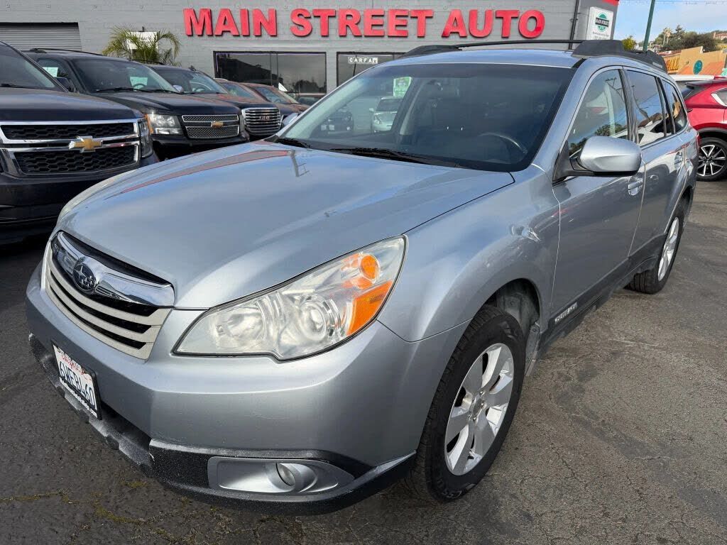 2012 SUBARU Outback