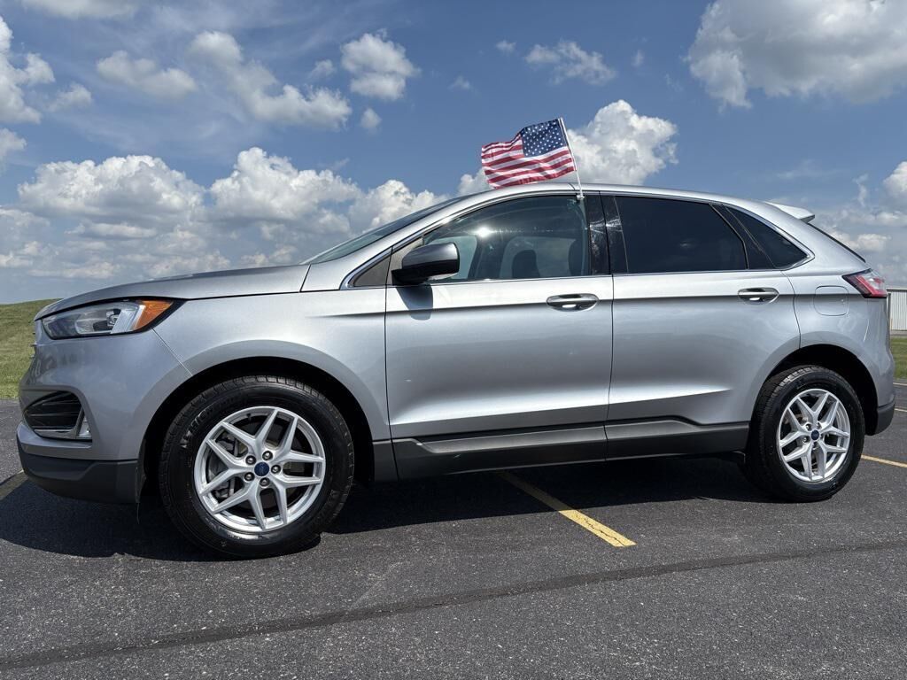 2022 FORD Edge