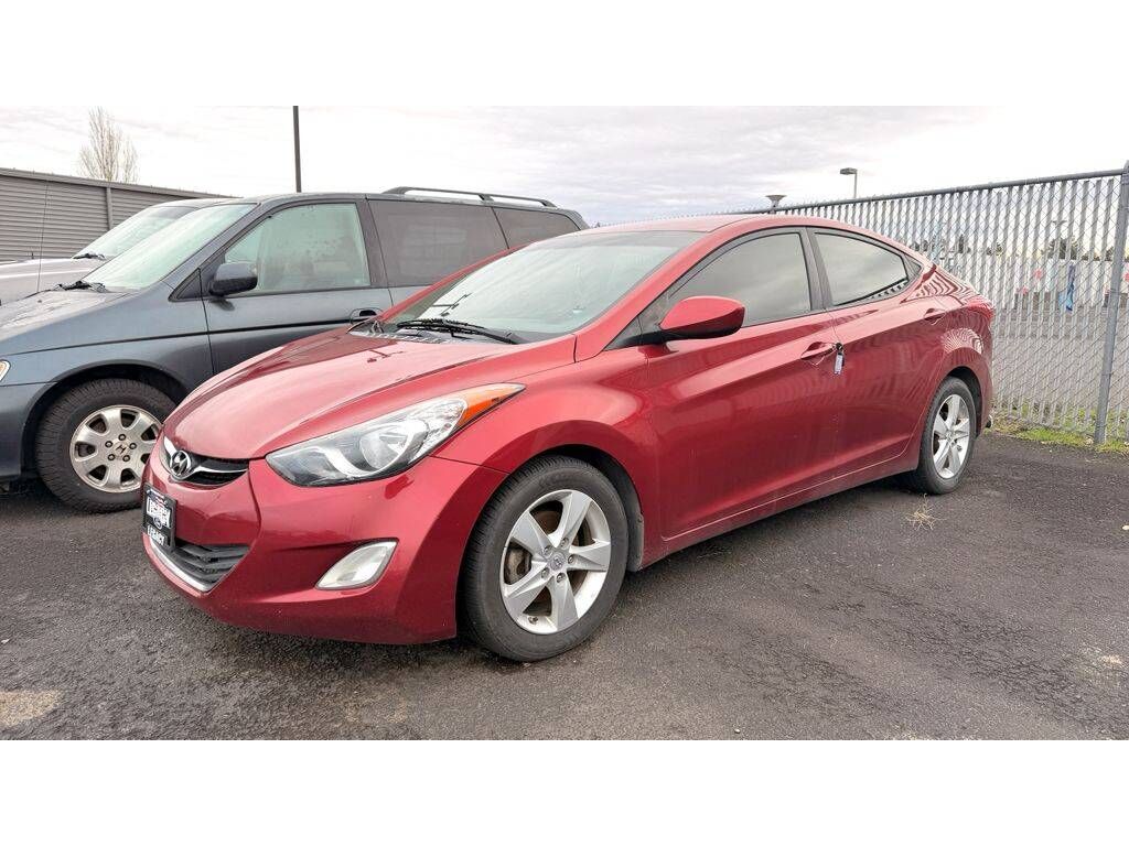 2013 HYUNDAI Elantra
