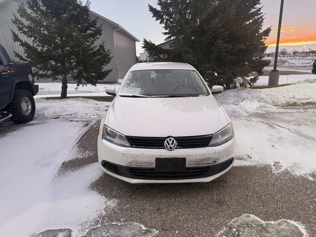 2011 VOLKSWAGEN Jetta