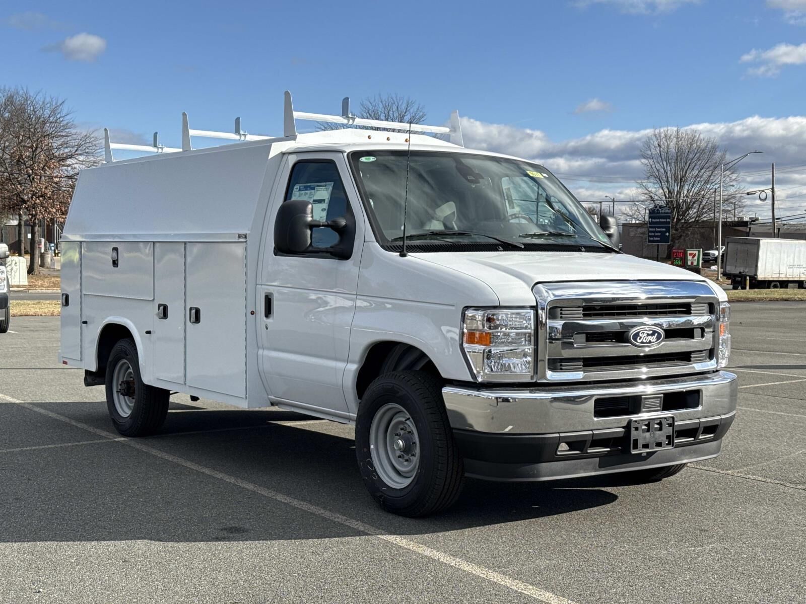 2026 FORD E-350