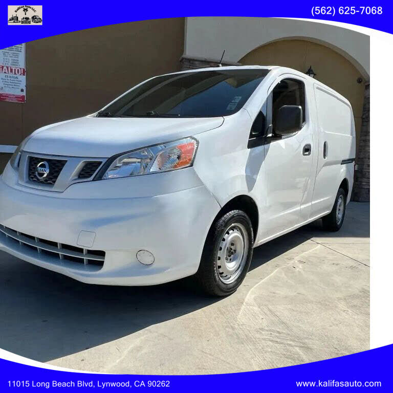 2017 NISSAN NV200
