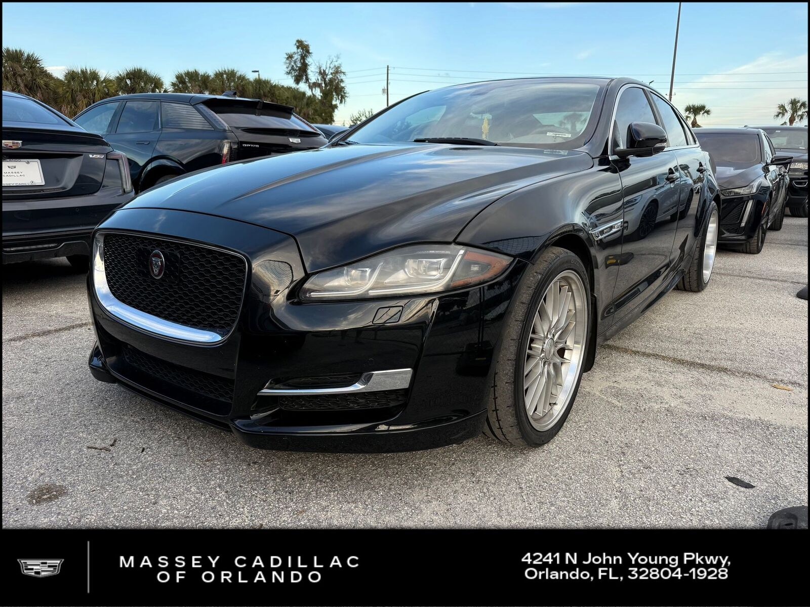 2017 JAGUAR XJ