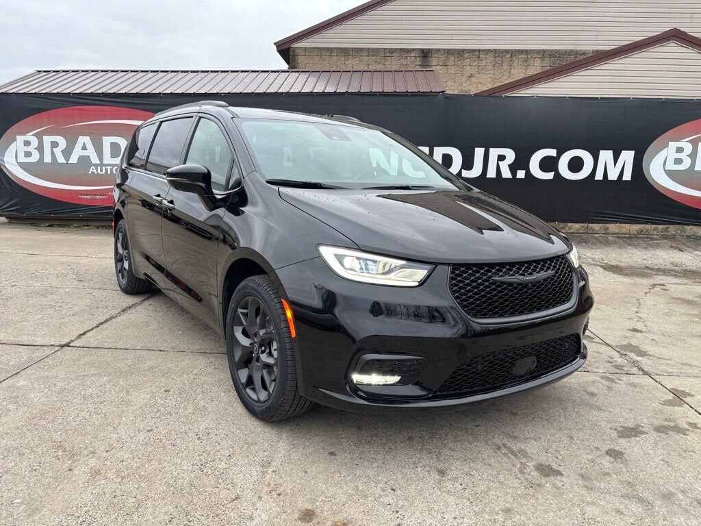 2026 CHRYSLER Pacifica