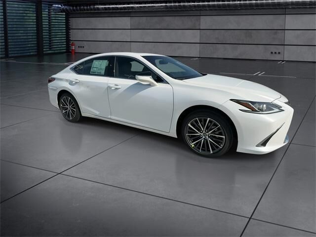 2025 Lexus ES