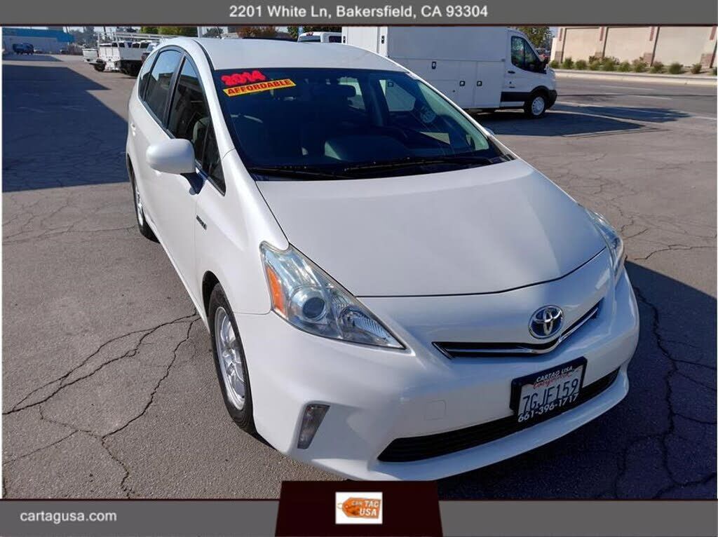 Toyota Prius V