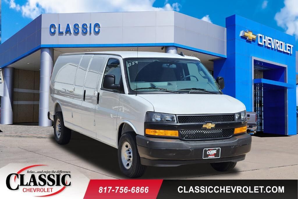 2025 CHEVROLET Express