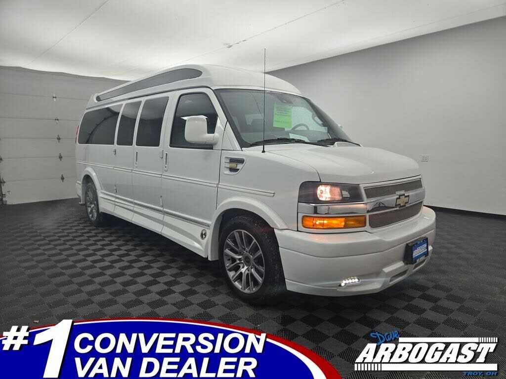 2020 CHEVROLET Express