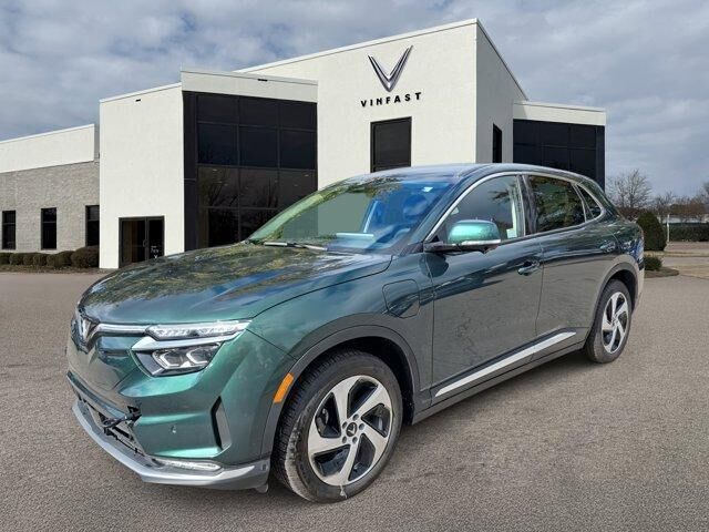 2025 VINFAST VF 8