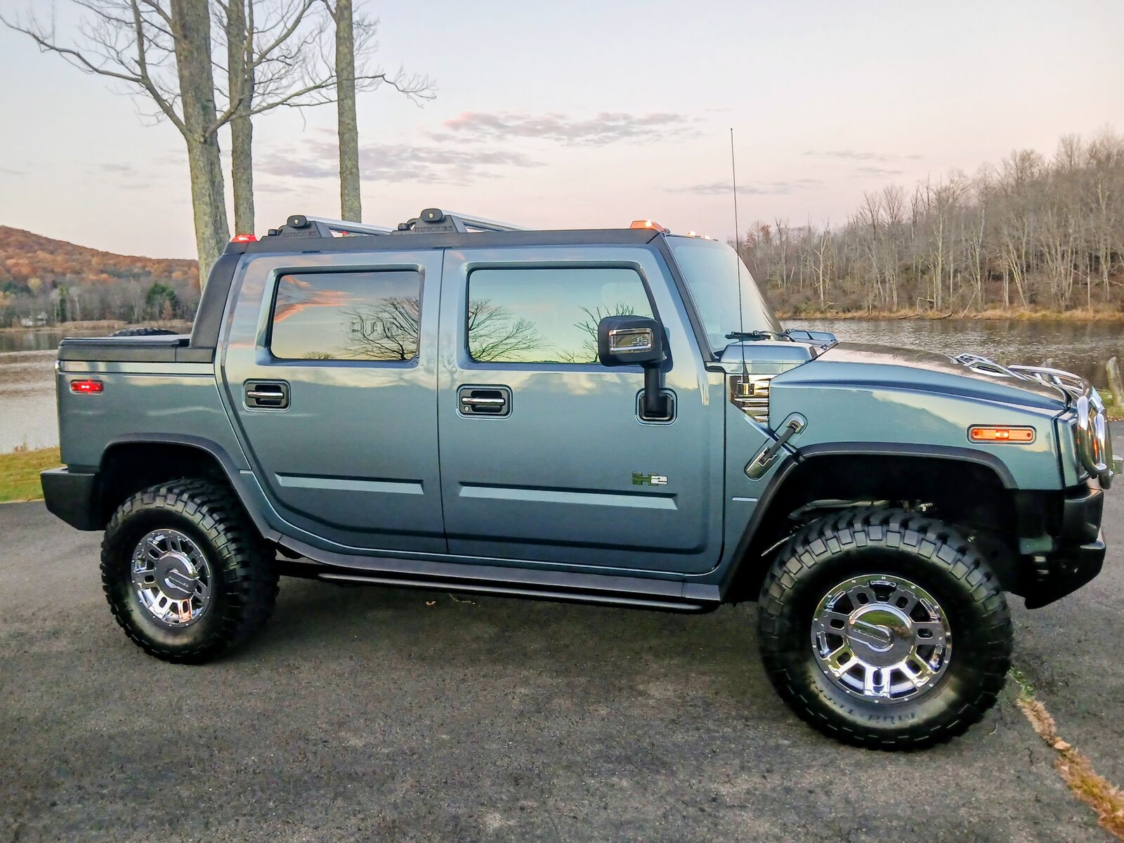 HUMMER H2