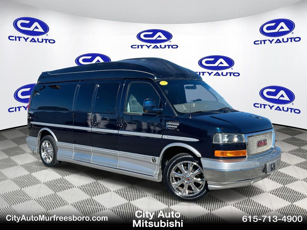 GMC Savana