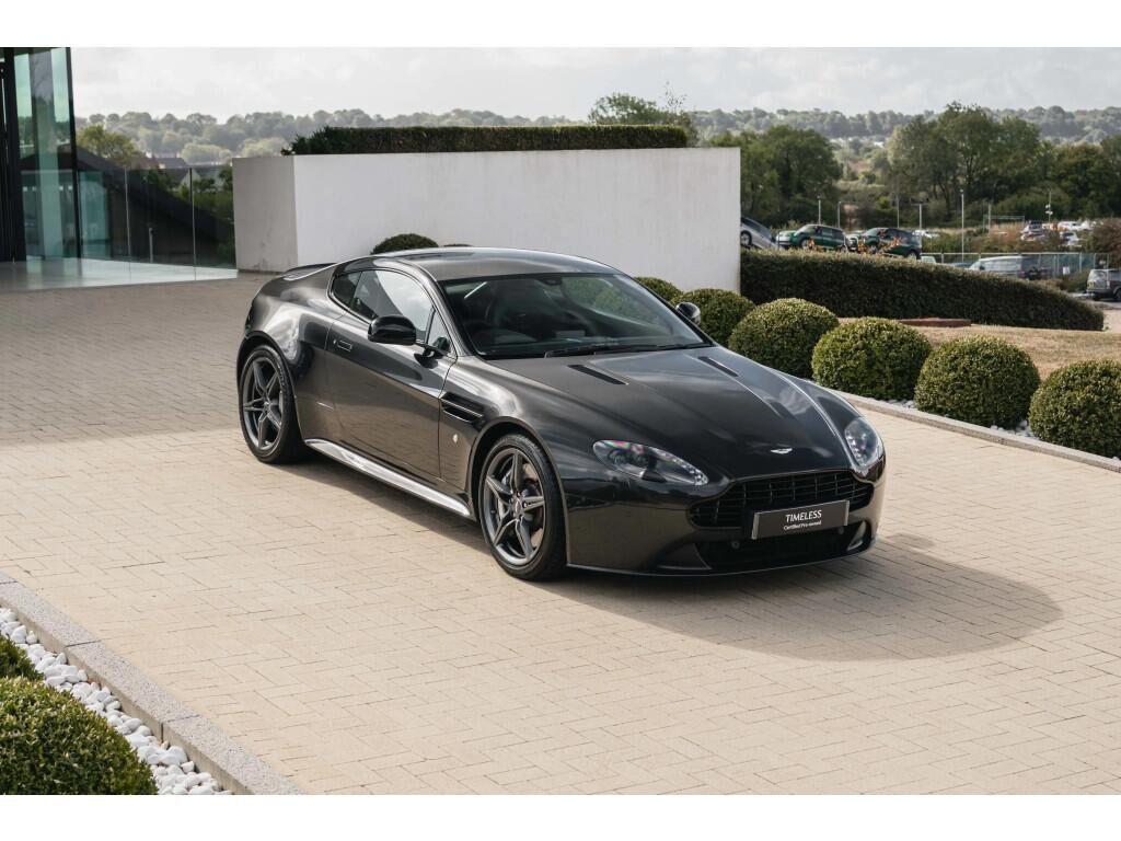 Aston Martin V8 Vantage