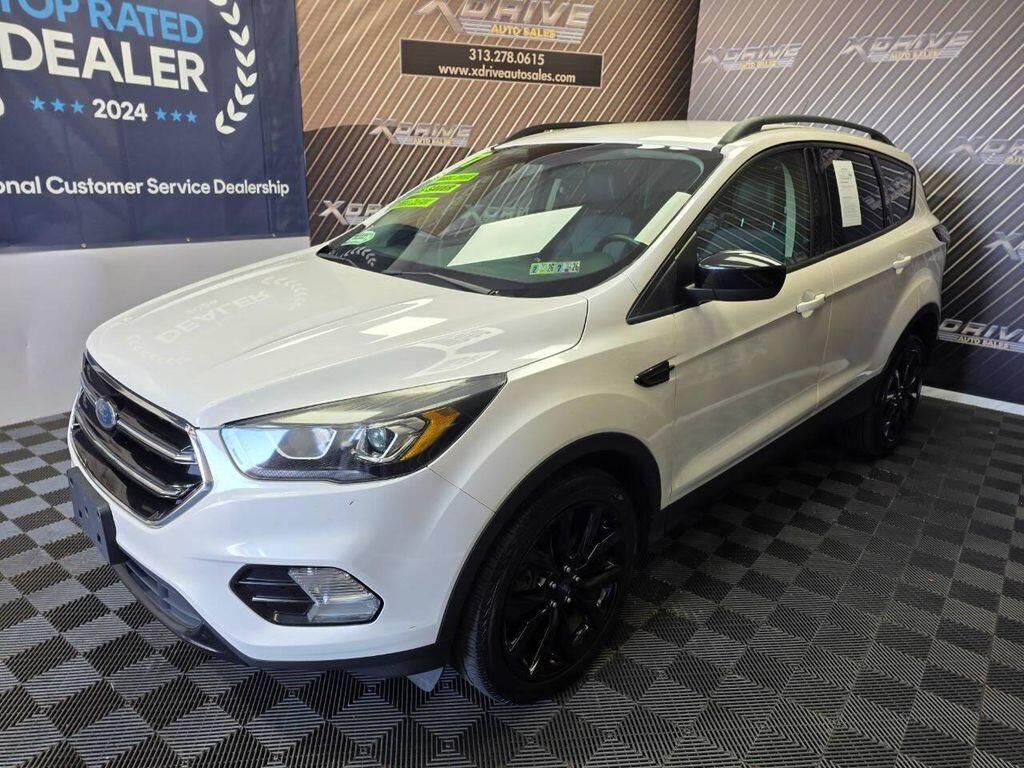 2017 FORD Escape