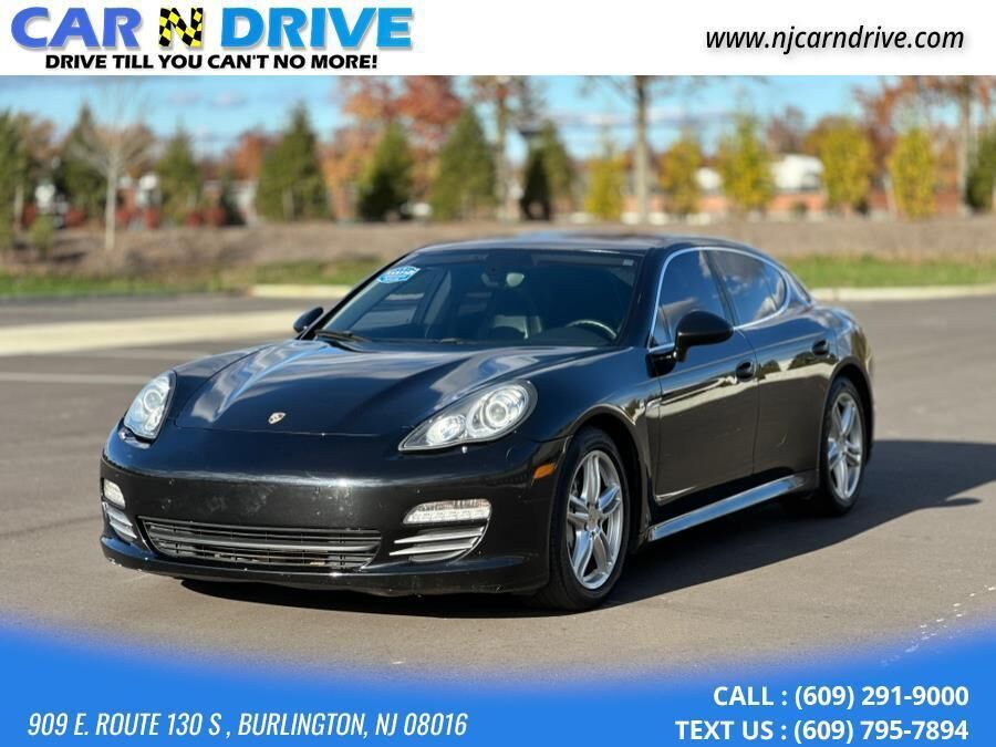 2011 PORSCHE Panamera