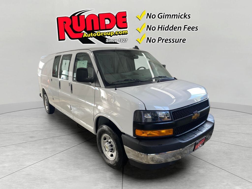 2025 CHEVROLET Express