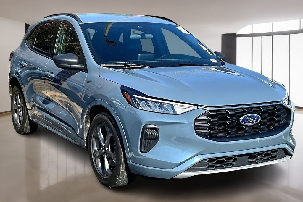 2023 FORD Escape